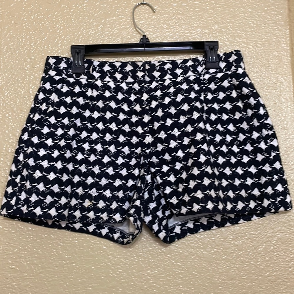 Theory fully lined shorts - Picture 1 of 4